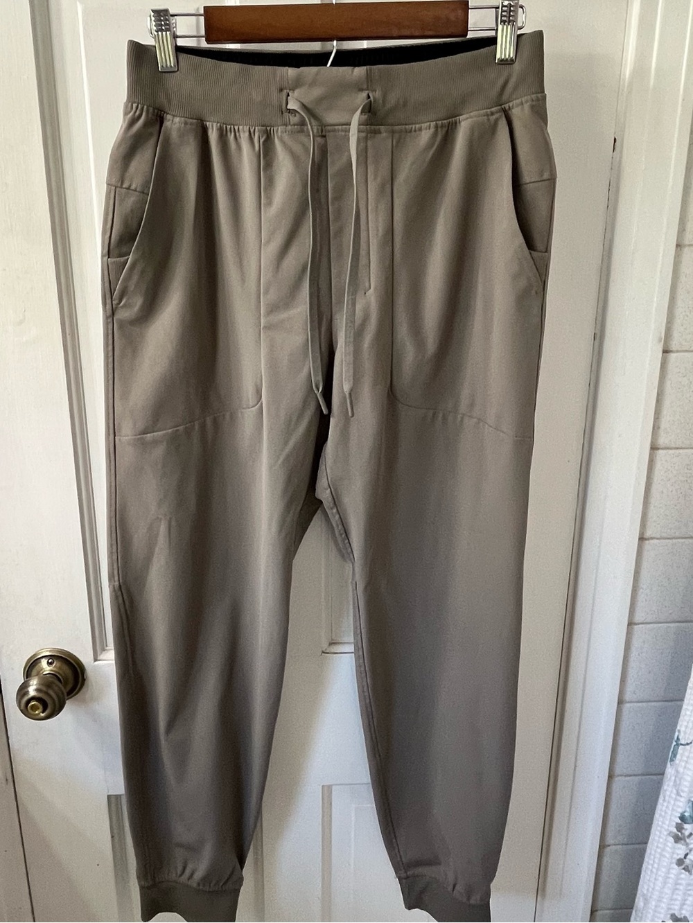 Lululemon Men's ABC Jogger Shorter 28" Inseam M Medium Warpstreme Artifact
